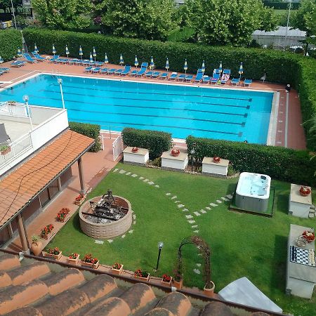 Residence Aurora Wellness & Spa Альбенга Экстерьер фото