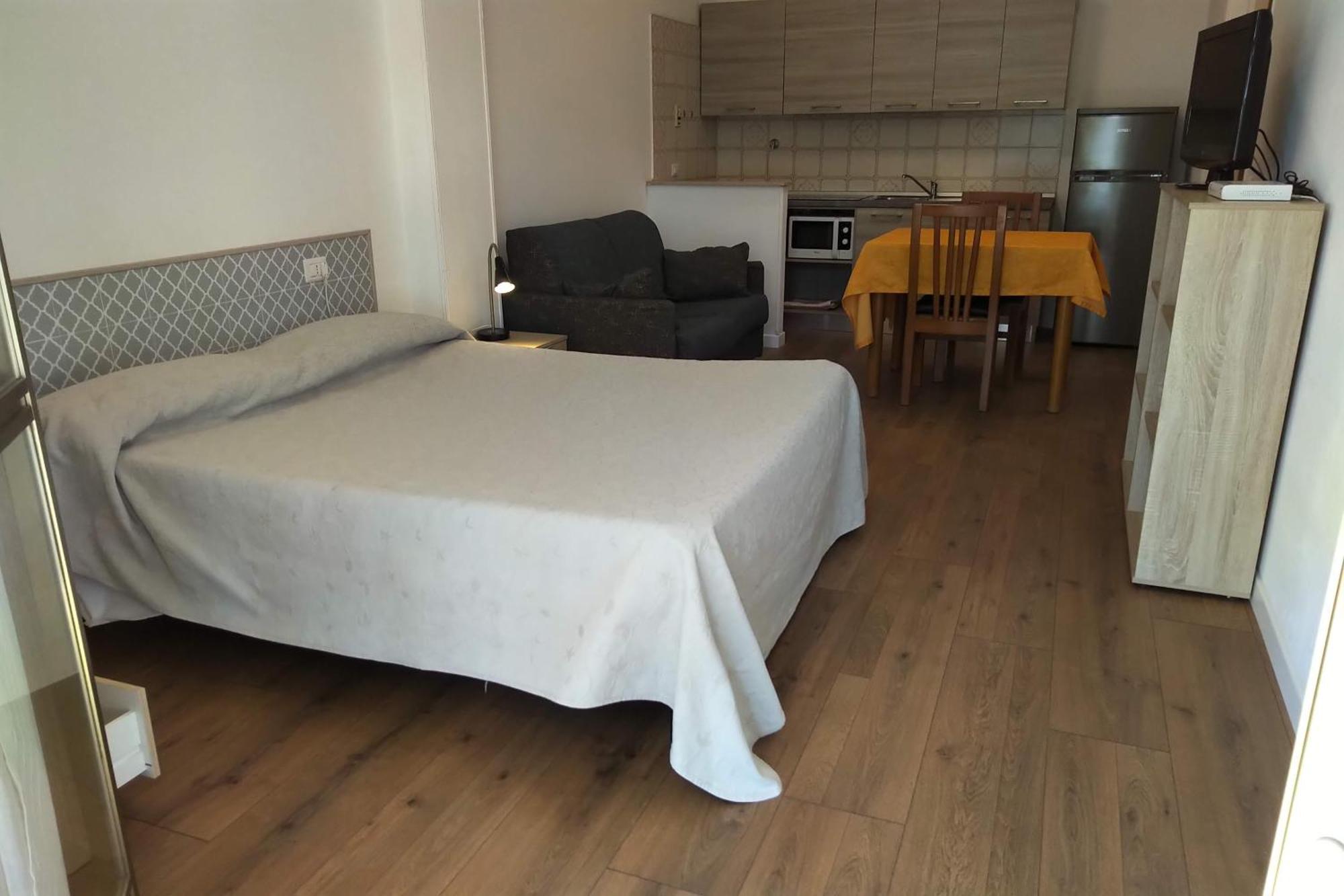 Residence Aurora Wellness & Spa Альбенга Экстерьер фото