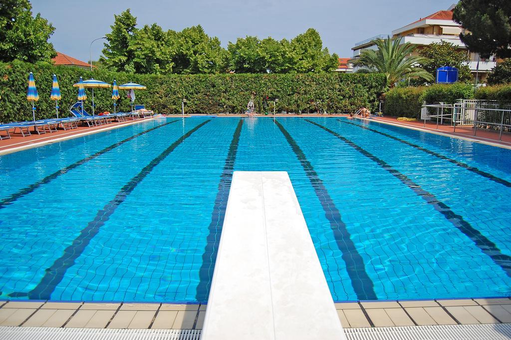 Residence Aurora Wellness & Spa Альбенга Экстерьер фото